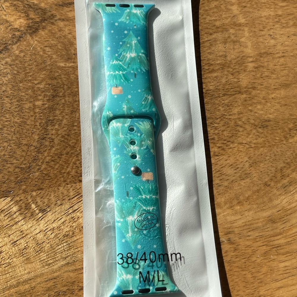 Apple Watch Band 38/40 MM M/L Holiday Winter Pattern NWT